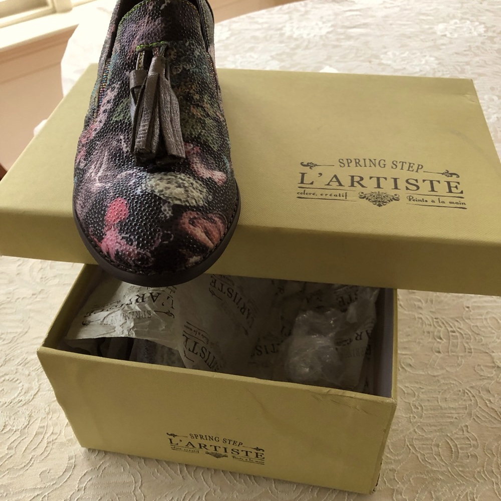 L’Artiste Klasik Safari color Pewter Multi never worn shoes